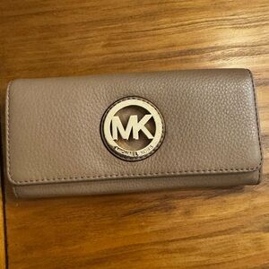Michael Kors Fulton Tan & Gold Leather Wallet